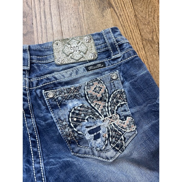 Miss Me Jeans Women's Mid Rise Easy Straight Bling Embellished Denim Sz 30x26 - Picture 2 of 5
